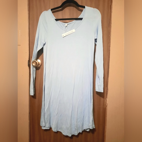 Medium Dearcase Dress - Picture 1 of 2